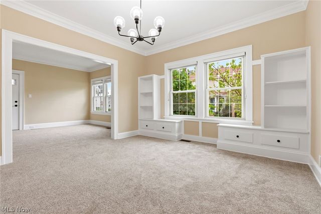 1521 Blossom Park Avenue, Lakewood, OH 44107