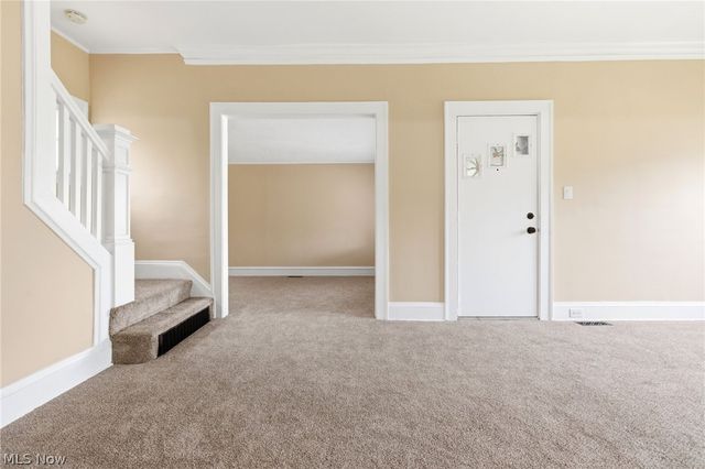 1521 Blossom Park Avenue, Lakewood, OH 44107