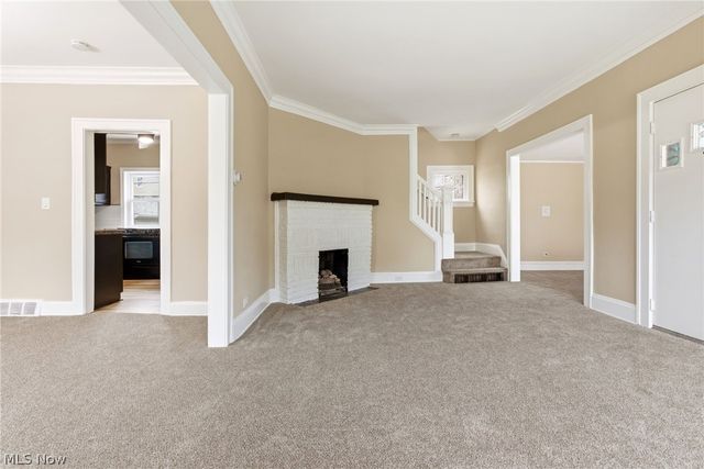 1521 Blossom Park Avenue, Lakewood, OH 44107