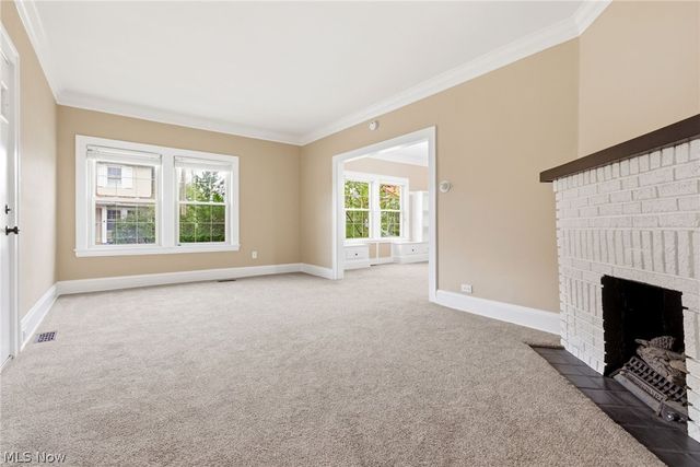 1521 Blossom Park Avenue, Lakewood, OH 44107