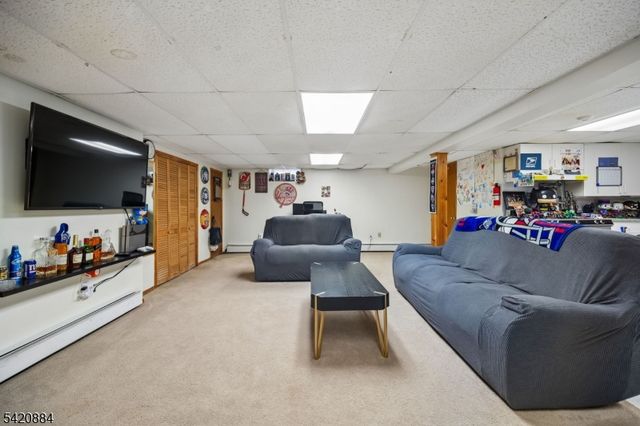 582 Belmont Ave, Haledon Boro, NJ 07508