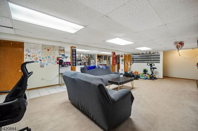 582 Belmont Ave, Haledon Boro, NJ 07508