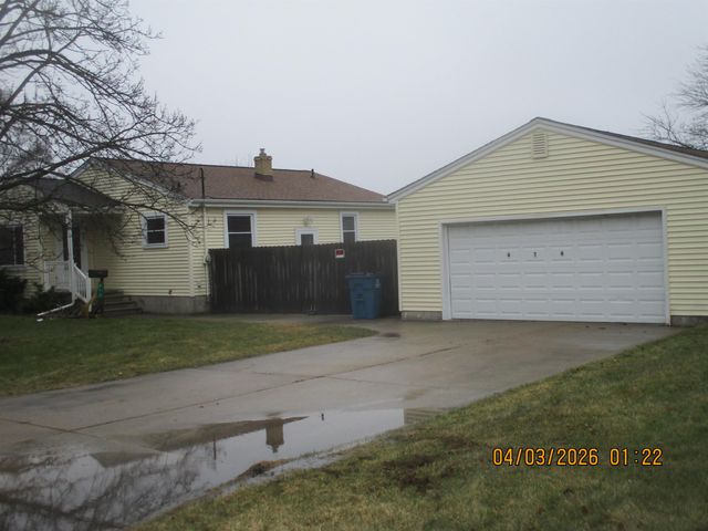 414 Cambridge Street, Bay City, MI 48708