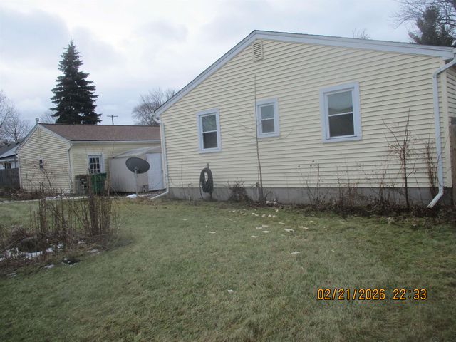 414 Cambridge Street, Bay City, MI 48708