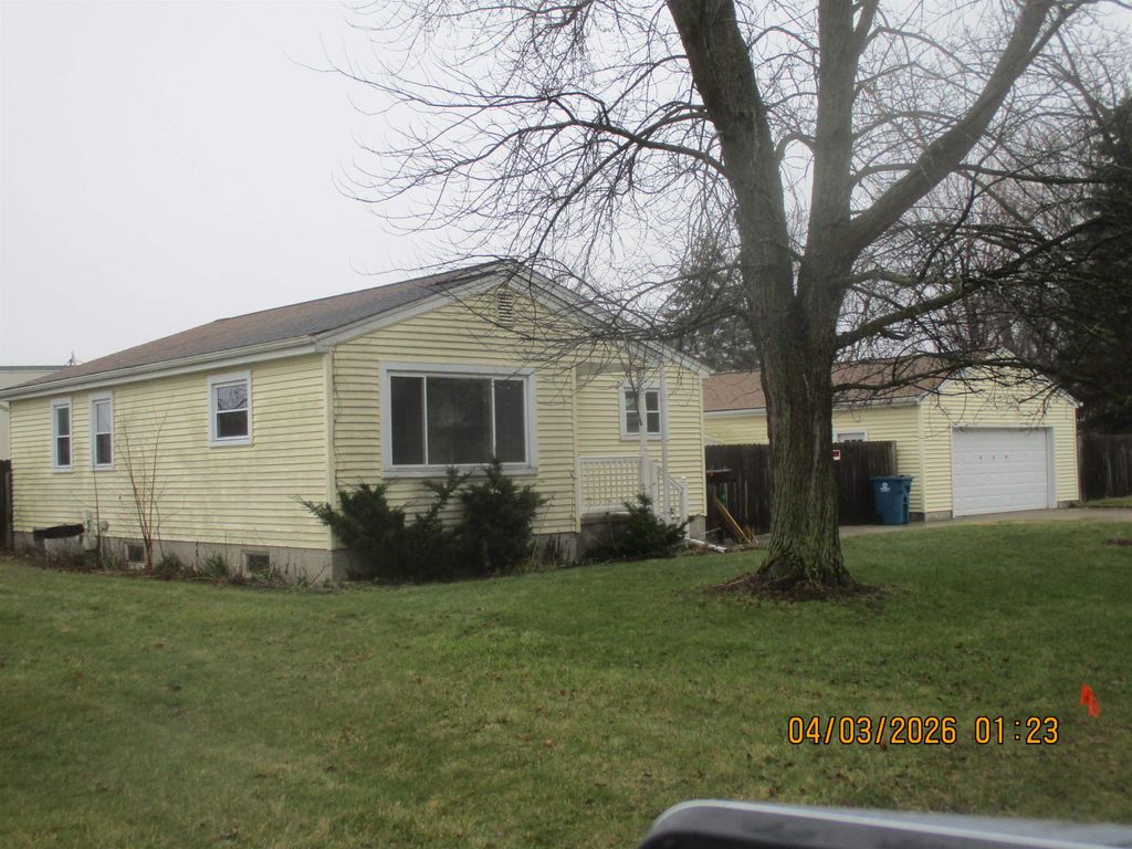 414 Cambridge Street, Bay City, MI 48708