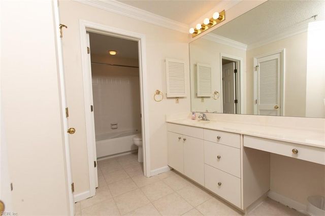 7501 River Rd Apt 17C, Newport News, VA 23607