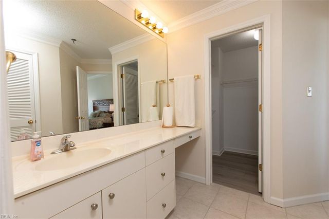 7501 River Rd Apt 17C, Newport News, VA 23607