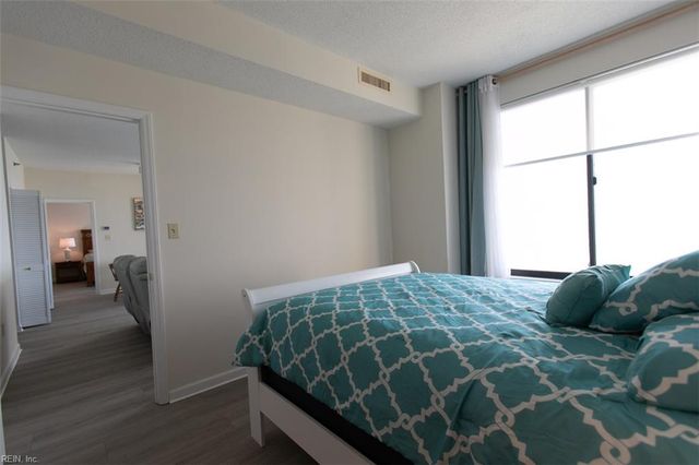 7501 River Rd Apt 17C, Newport News, VA 23607