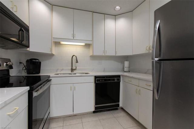 7501 River Rd Apt 17C, Newport News, VA 23607