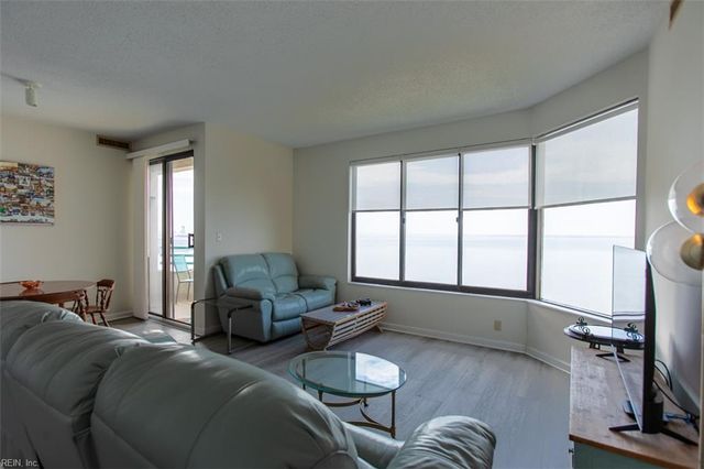 7501 River Rd Apt 17C, Newport News, VA 23607