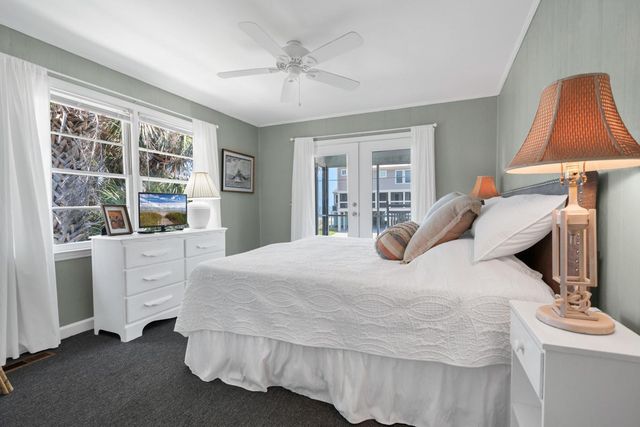 111 Palmetto Boulevard, Edisto Beach, SC 29438