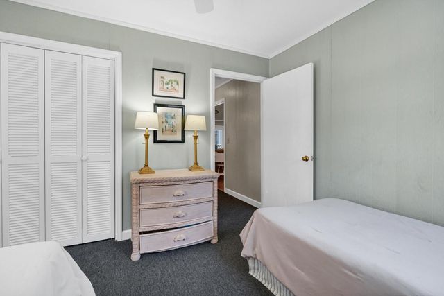 111 Palmetto Boulevard, Edisto Beach, SC 29438