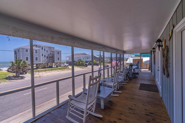 111 Palmetto Boulevard, Edisto Beach, SC 29438