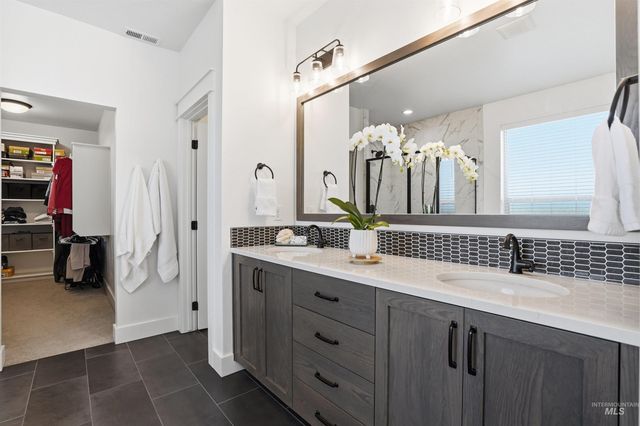 11728 W Ballad Ct, Kuna, ID 83634