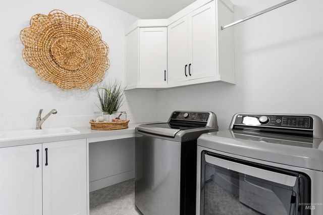 11728 W Ballad Ct, Kuna, ID 83634