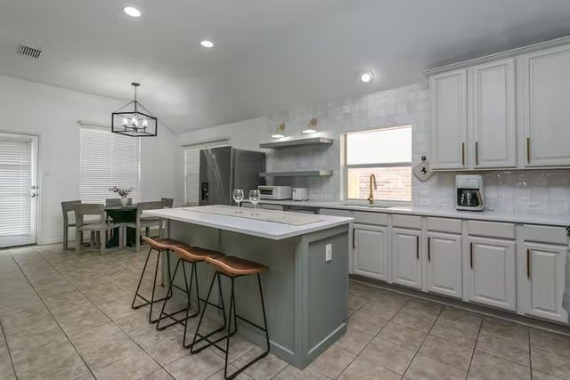 2615 Fox Creek Trail, Arlington, TX 76017