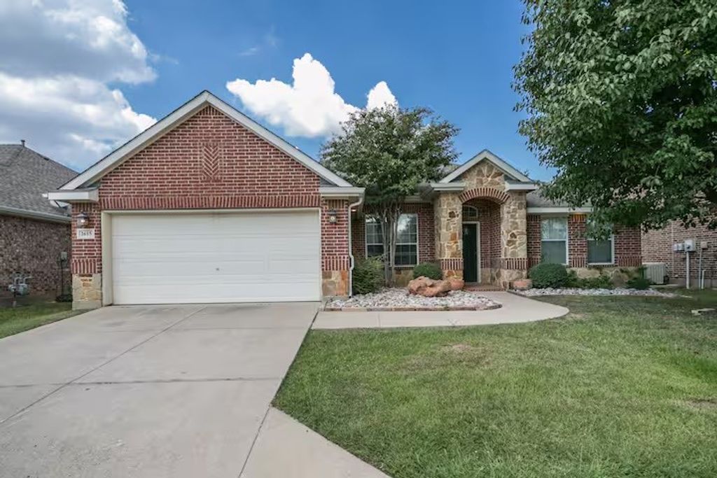 2615 Fox Creek Trail, Arlington, TX 76017