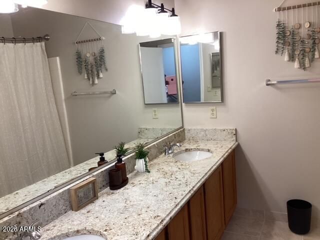 7633 W KRISTAL Way, Glendale, AZ 85308