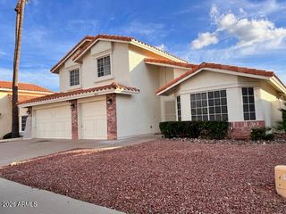 7633 W KRISTAL Way, Glendale, AZ 85308