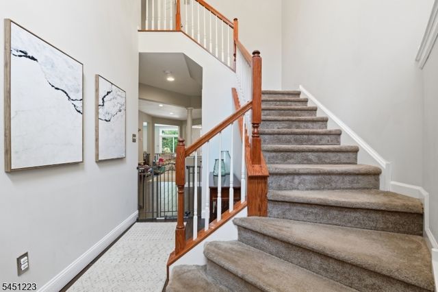 51 Oak Leaf Ln, Tinton Falls Boro, NJ 07712