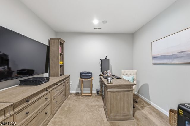 51 Oak Leaf Ln, Tinton Falls Boro, NJ 07712