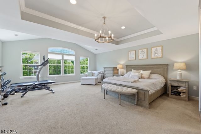 51 Oak Leaf Ln, Tinton Falls Boro, NJ 07712