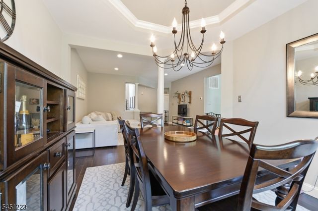 51 Oak Leaf Ln, Tinton Falls Boro, NJ 07712