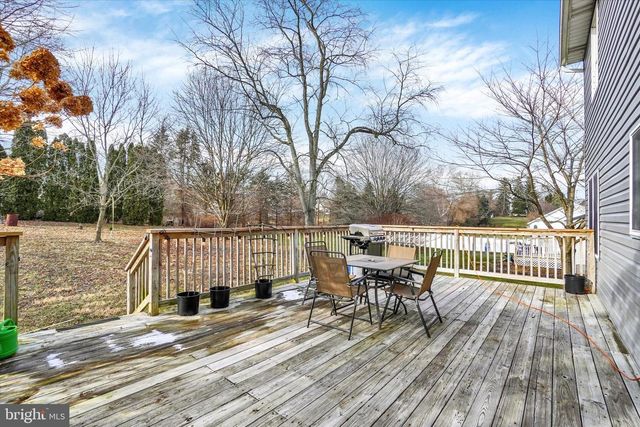 3 HARRISON RD, New Freedom, PA 17349