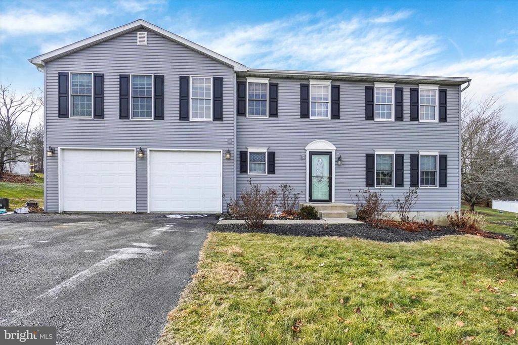 3 HARRISON RD, New Freedom, PA 17349