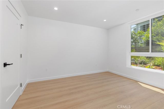 176 N Catalina Avenue 103, Pasadena, CA 91106