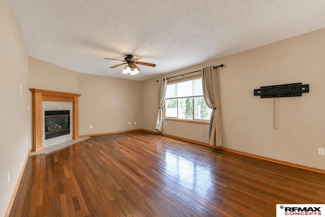 7414 S 48th Street, Lincoln, NE 68516