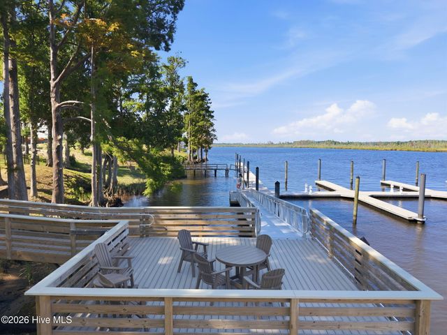 2697 Alvernia Drive, Castle Hayne, NC 28429