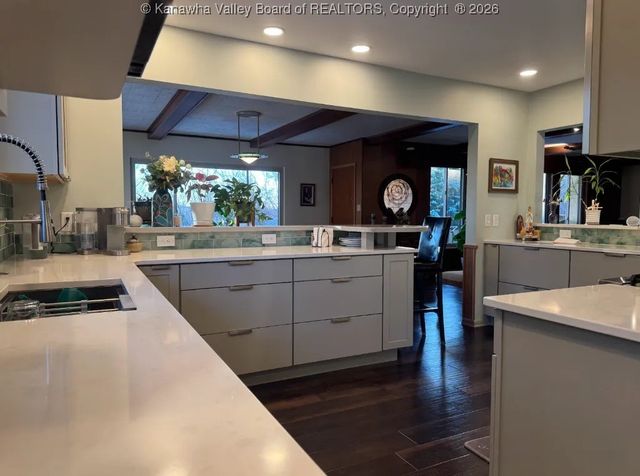 2307 Fairfax Road, South Charleston, WV 25303