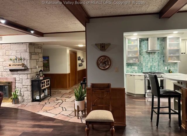 2307 Fairfax Road, South Charleston, WV 25303