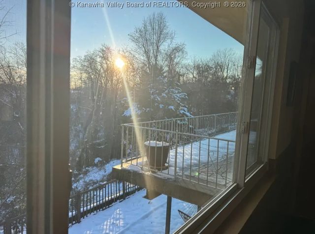 2307 Fairfax Road, South Charleston, WV 25303