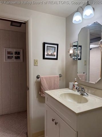 2307 Fairfax Road, South Charleston, WV 25303