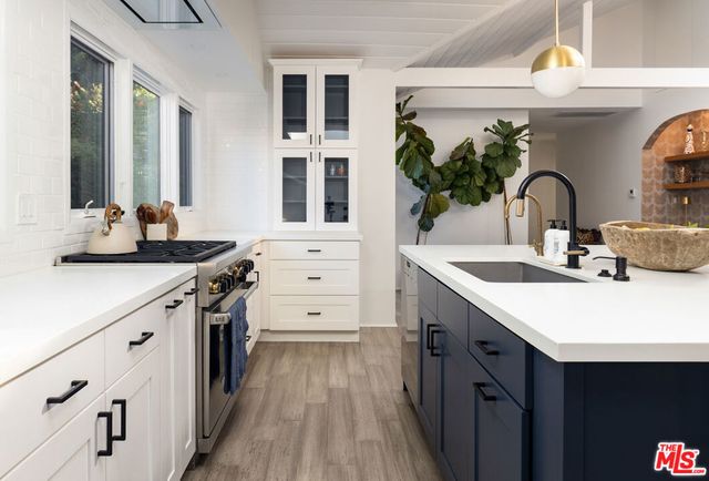 31 Cedar Lane, Santa Barbara, CA 93108