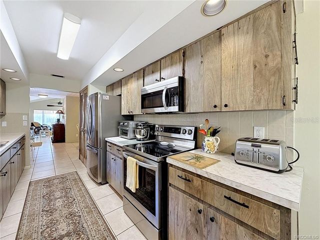 5198 S RIVERVIEW CIRCLE, Homosassa, FL 34448
