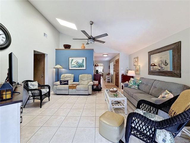 5198 S RIVERVIEW CIRCLE, Homosassa, FL 34448
