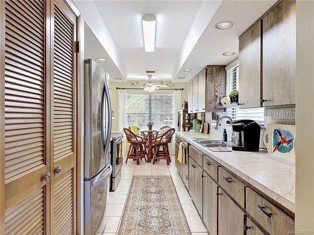 5198 S RIVERVIEW CIRCLE, Homosassa, FL 34448