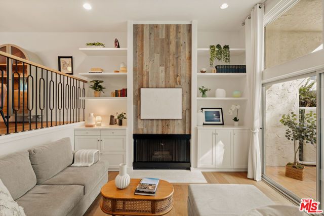 4914 Mcconnell Avenue, Los Angeles, CA 90066