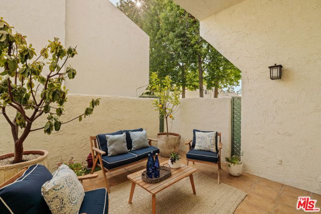 4914 Mcconnell Avenue, Los Angeles, CA 90066
