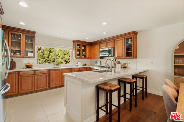 4914 Mcconnell Avenue, Los Angeles, CA 90066