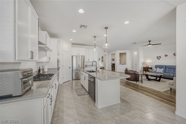 10594 Skye Arroyo Avenue, Las Vegas, NV 89166