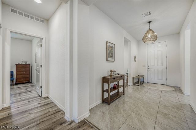 10594 Skye Arroyo Avenue, Las Vegas, NV 89166