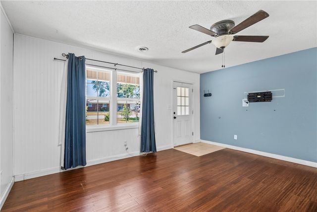 840 Eastgate Street, Siloam Springs, AR 72761