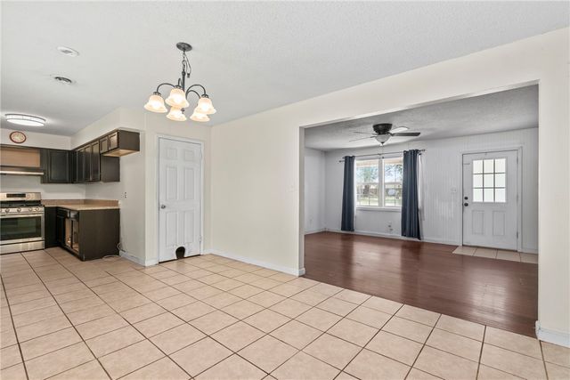 840 Eastgate Street, Siloam Springs, AR 72761
