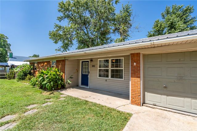 840 Eastgate Street, Siloam Springs, AR 72761