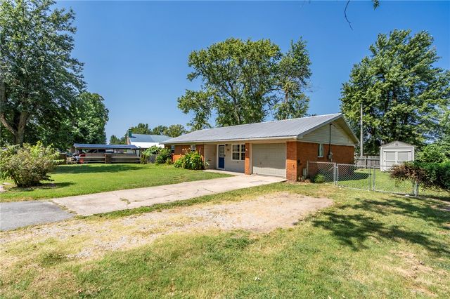 840 Eastgate Street, Siloam Springs, AR 72761