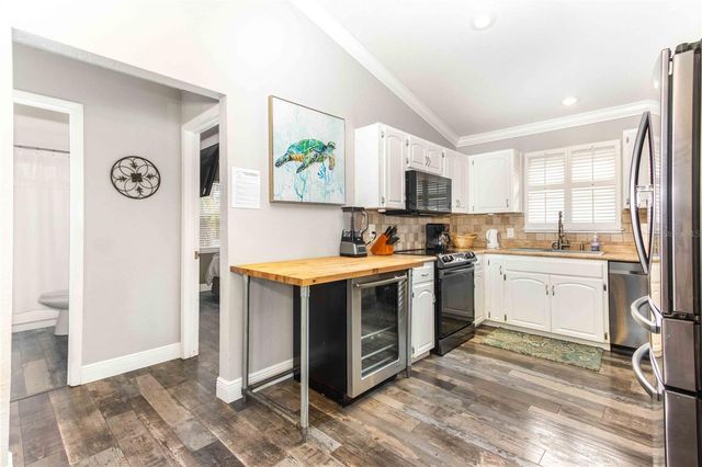 815 FLORIDA AVENUE, Palm Harbor, FL 34683